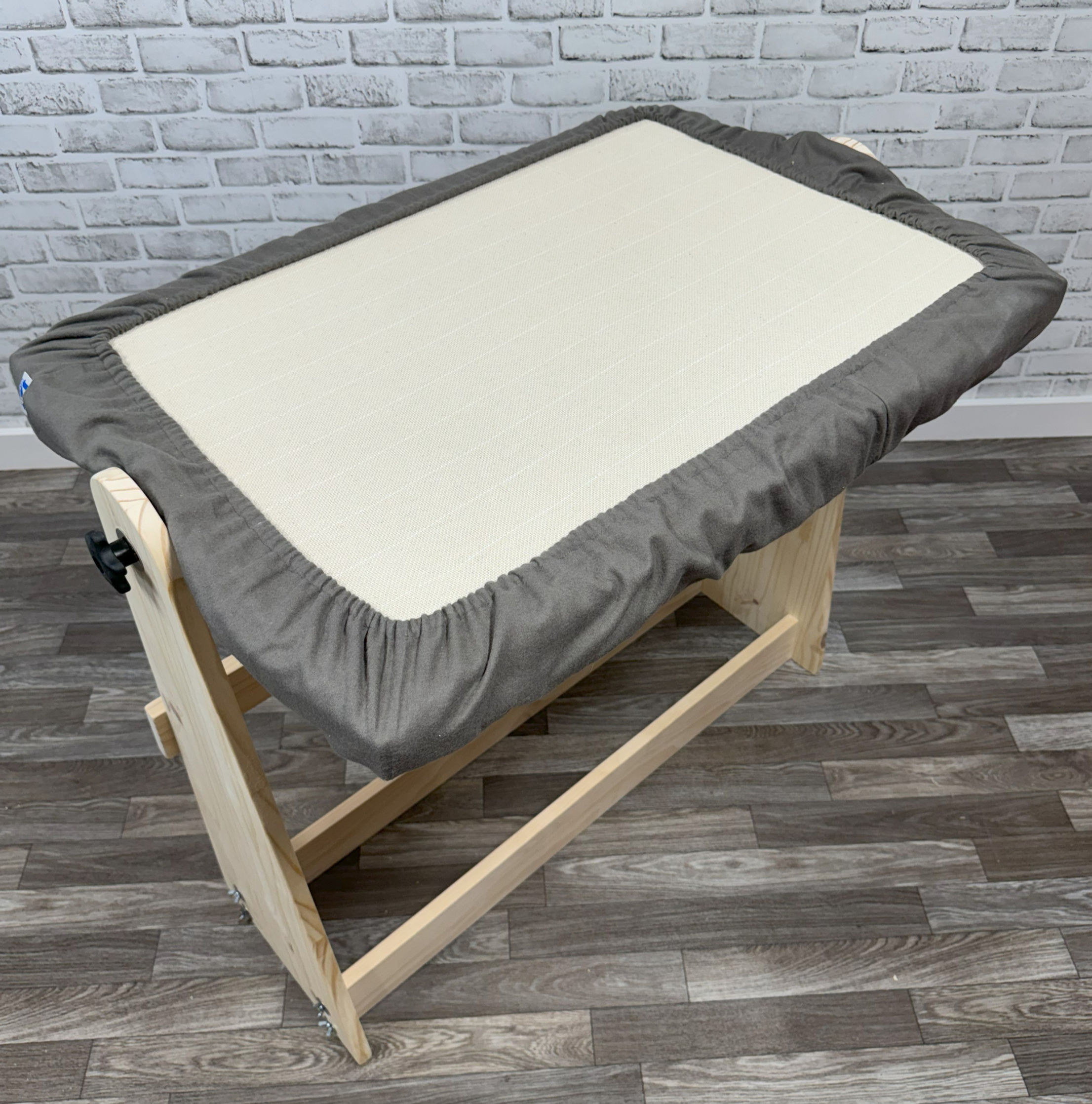 Punch needle kit Wooden floor stand, monks cloth, cover