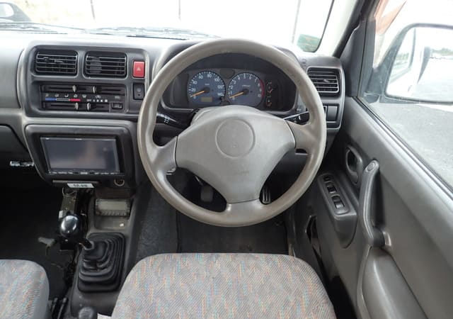 Thumbnail: 2000 SUZUKI JIMNY SUV JB23W 4X4
