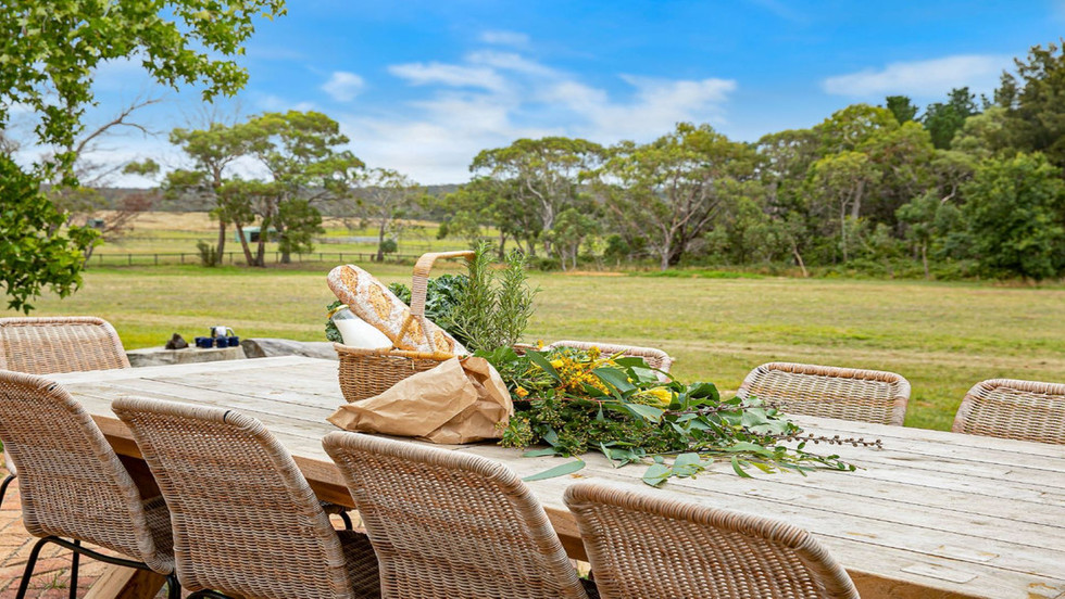 "Whiskey Creek"
Sutton Street Berrima