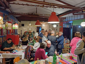 Tarde de lançamento de livros no Canto Madalena
