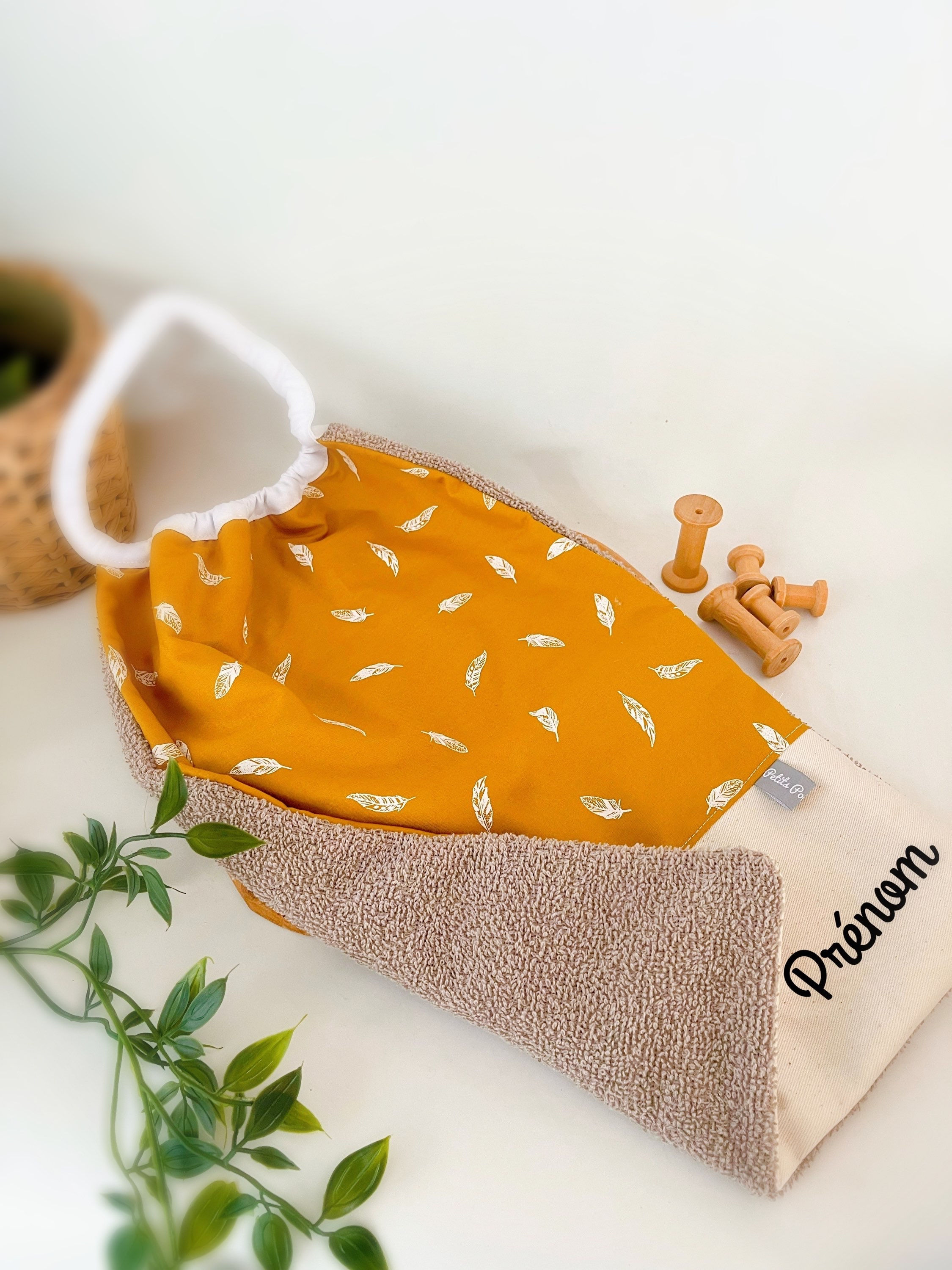 Serviette de table ours moutarde et plumes