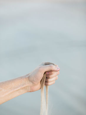 Zand in je ogen, labels in je hoofd