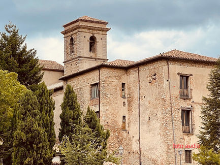 "L'unto del Signore" che attacca gratuitamente la redazione della radio del paese e che, in 5 anni di legislatura, non ha prodotto nessuna nota stampa, che, se ricevuta, avremmo pubblicato volentieri.