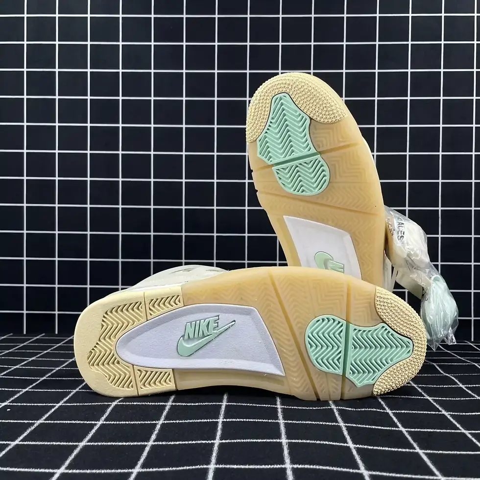 Thumbnail: Jordan 4 Off White