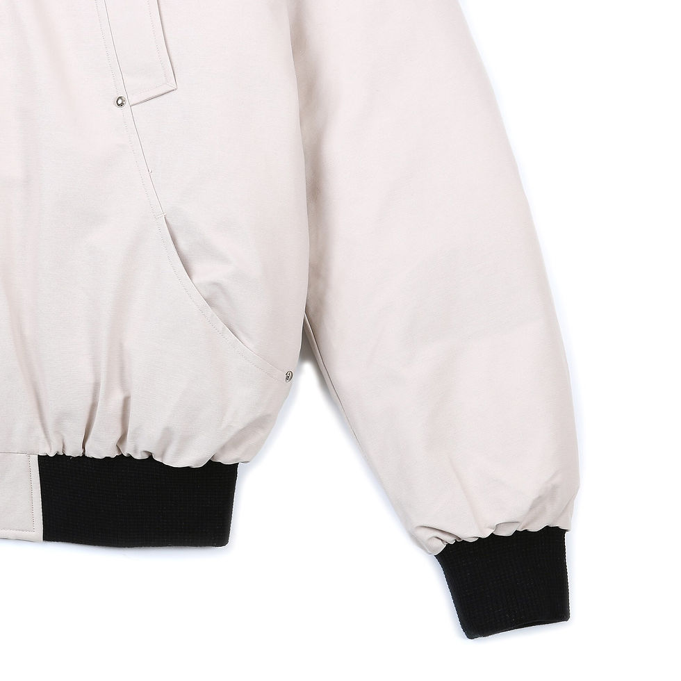 Thumbnail: Moose Knuckles White Jacket W Silver Badge