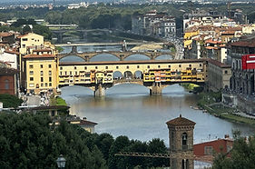 gordes-533375_1920.jpg