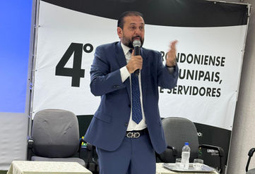 Palestra do deputado Laerte Gomes destaca importância do Parlamento Amazônico para fortalecimento da política de RO e estados abrangentes