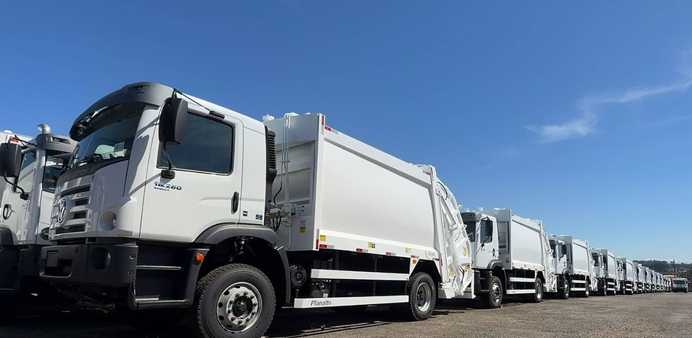 Novos caminhões de coleta da Sistemma Serviços Urbanos. Por: assessoria