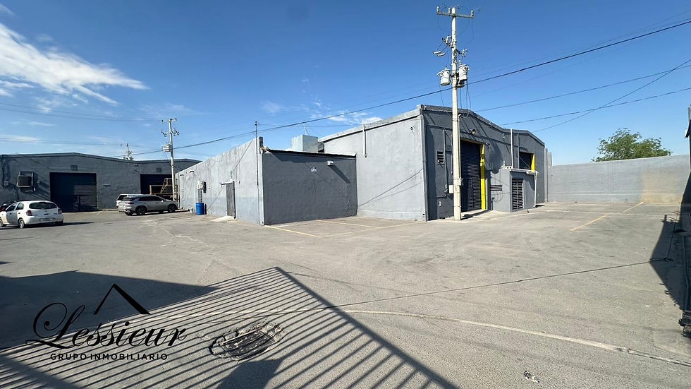 Miniatura: SE VENDEN 9 BODEGAS UBICADAS EN BLVD. OSCAR FLORES