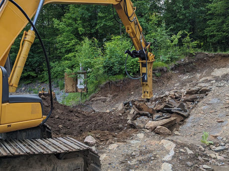 Rock Boulder Breaking Removal 