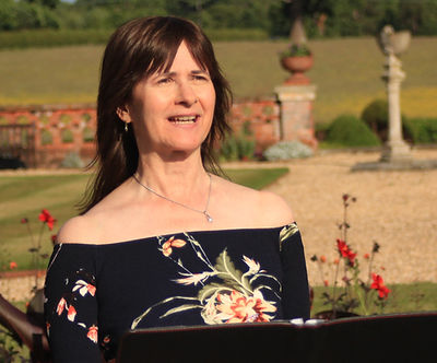 Paula Clements - Hampshire Surrey Celebrant.jpg