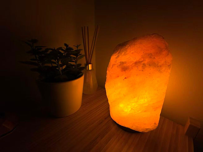 Natural salt rock lamp inside Chi Massage & Day Spa Indooroopilly creating a warm and calming massage environment