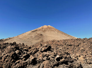 Szczyt wulkanu Teide z bliska