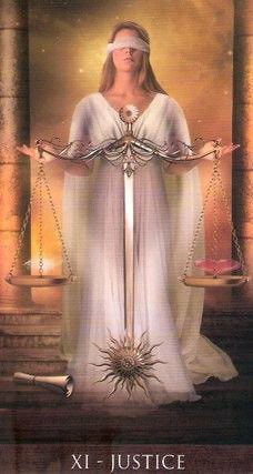 La Justicia Arcanum Tarot