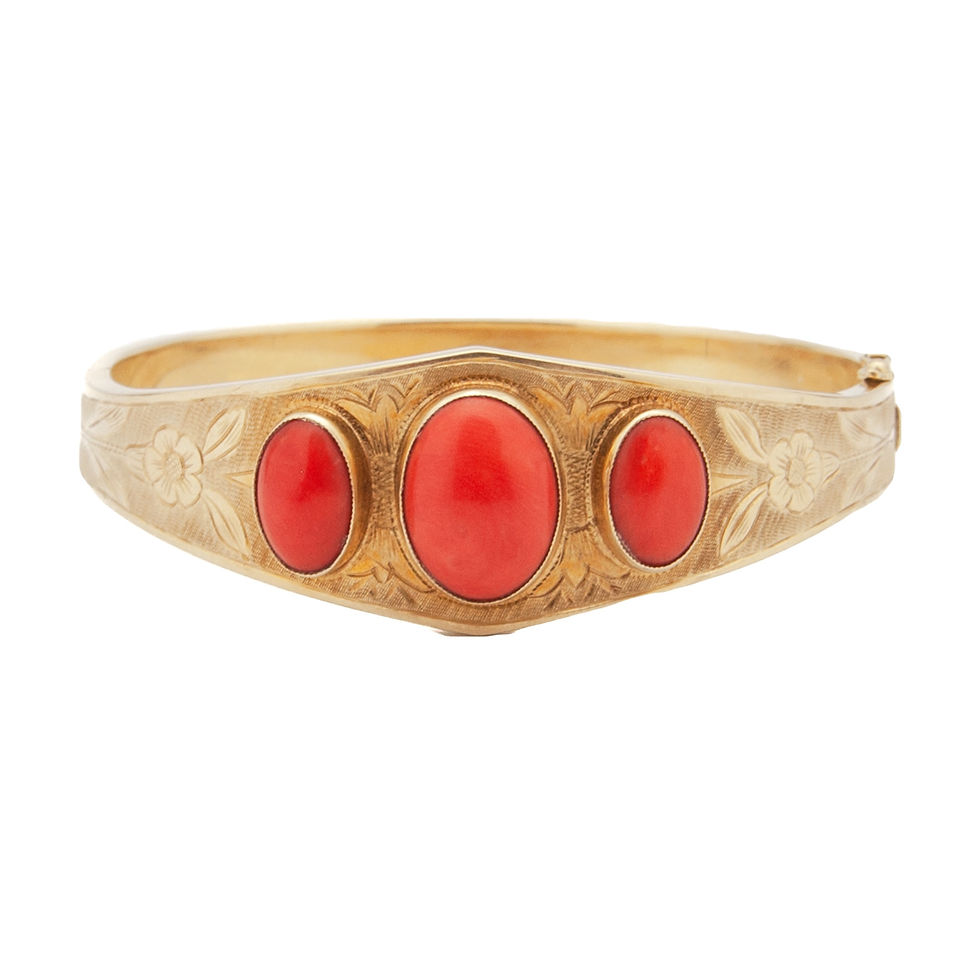 Vintage 14 Karat Gold Coral Bangle Bracelet