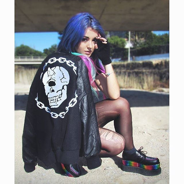 Miniaturbild: LONG X MISHKA Mishka Chain Varsity Jacket (Vegan)