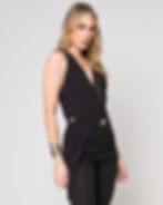 Blusa Minimalista Crepe Preto Animale de Lateral