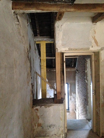 Les escaliers avant travaux