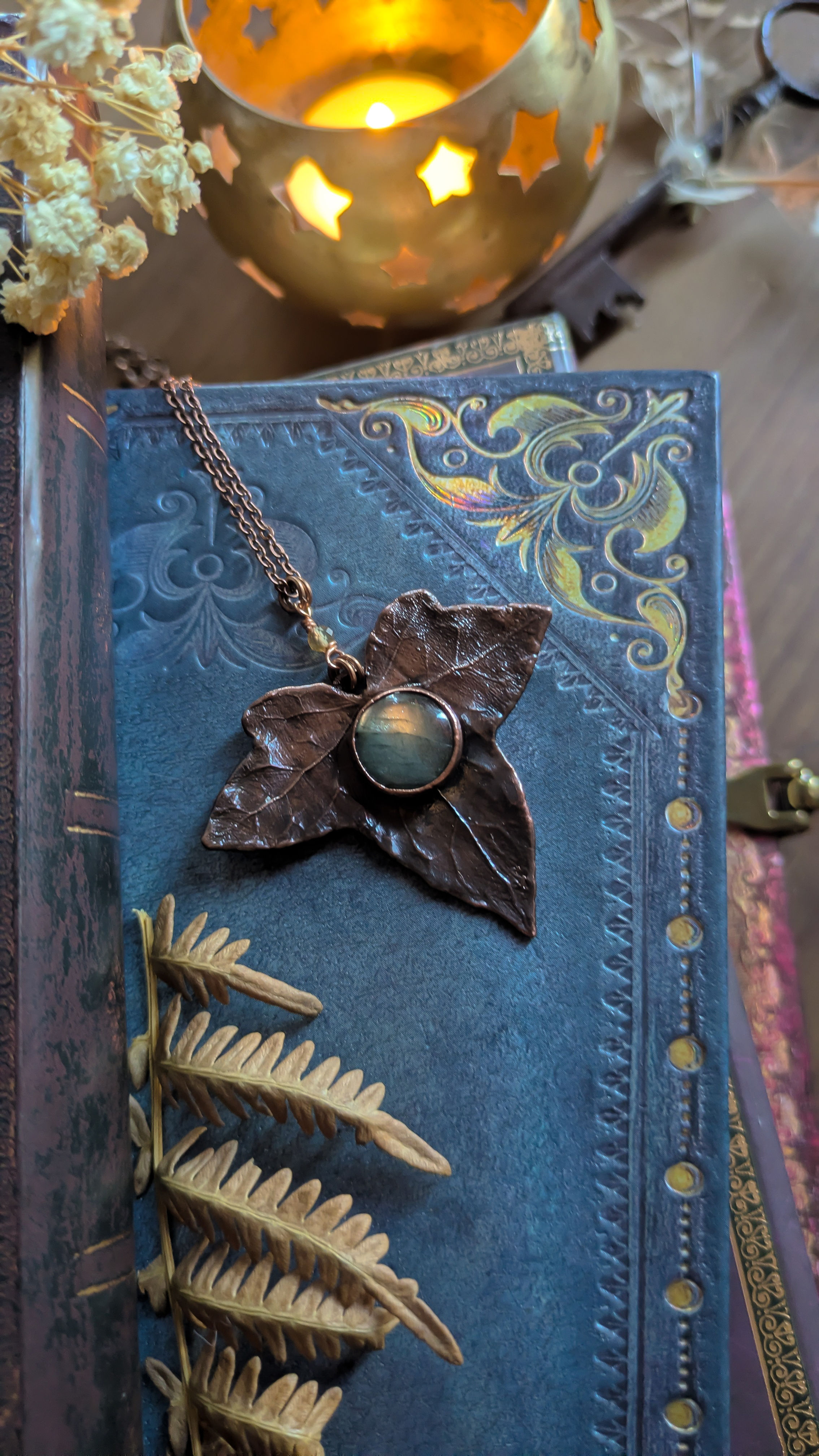 L'os de lumière - Lierre, labradorite, cuivre