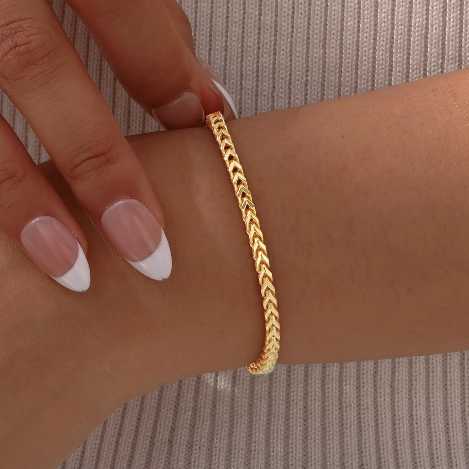 Sculpted Geometric Chain