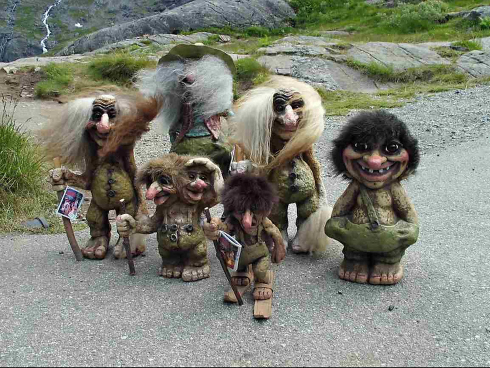 Souvenirs de trolls en Noruega