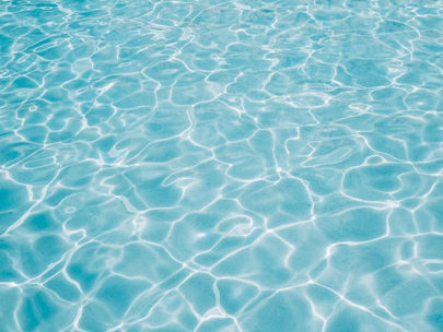 CORREN A HISPANOS POR ESCUCHAR MÚSICA EN ESPAÑOL