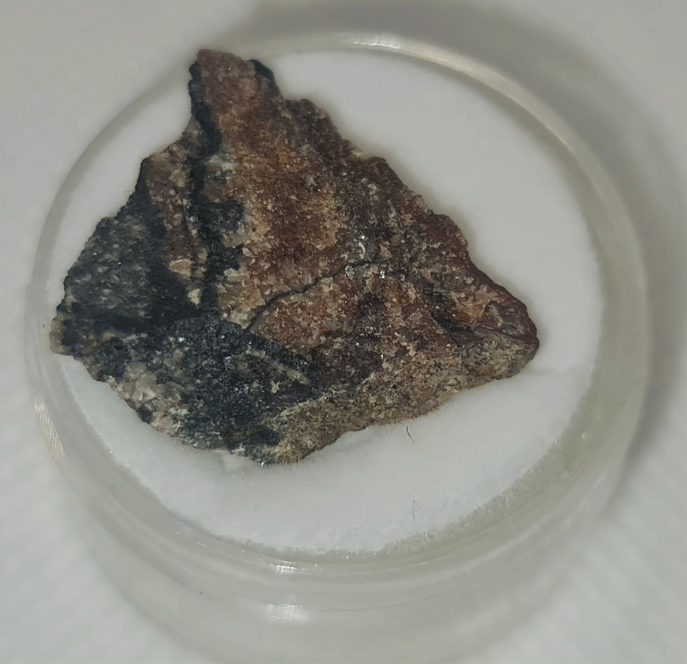 Thumbnail: Uraninite on Granite Matrix (Czech)