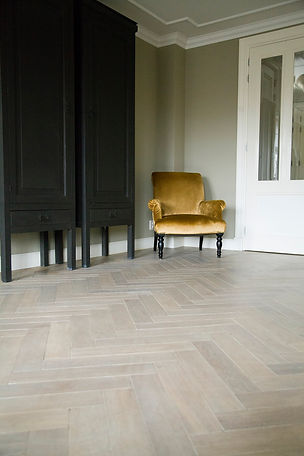 Lifestyle 120 x 21 x 600mm Renaissance Oak Landini 1.jpg