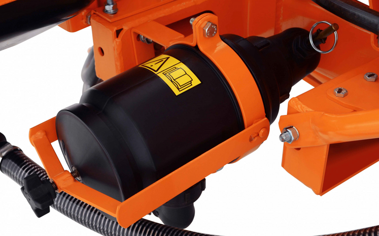 Jacto Columbia 2000L AM 14, boom-trailed sprayer, supplied by Lozino investments, Harare, agriculture irrigation equipment 10