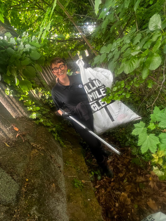 Marshalls Waste Supports Community Litter Pick For St Martins Housing Trust