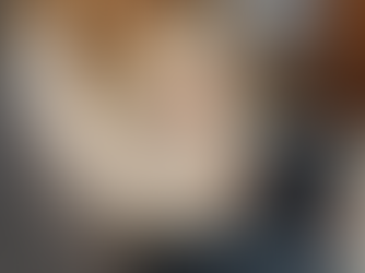 Femme enceinte assise