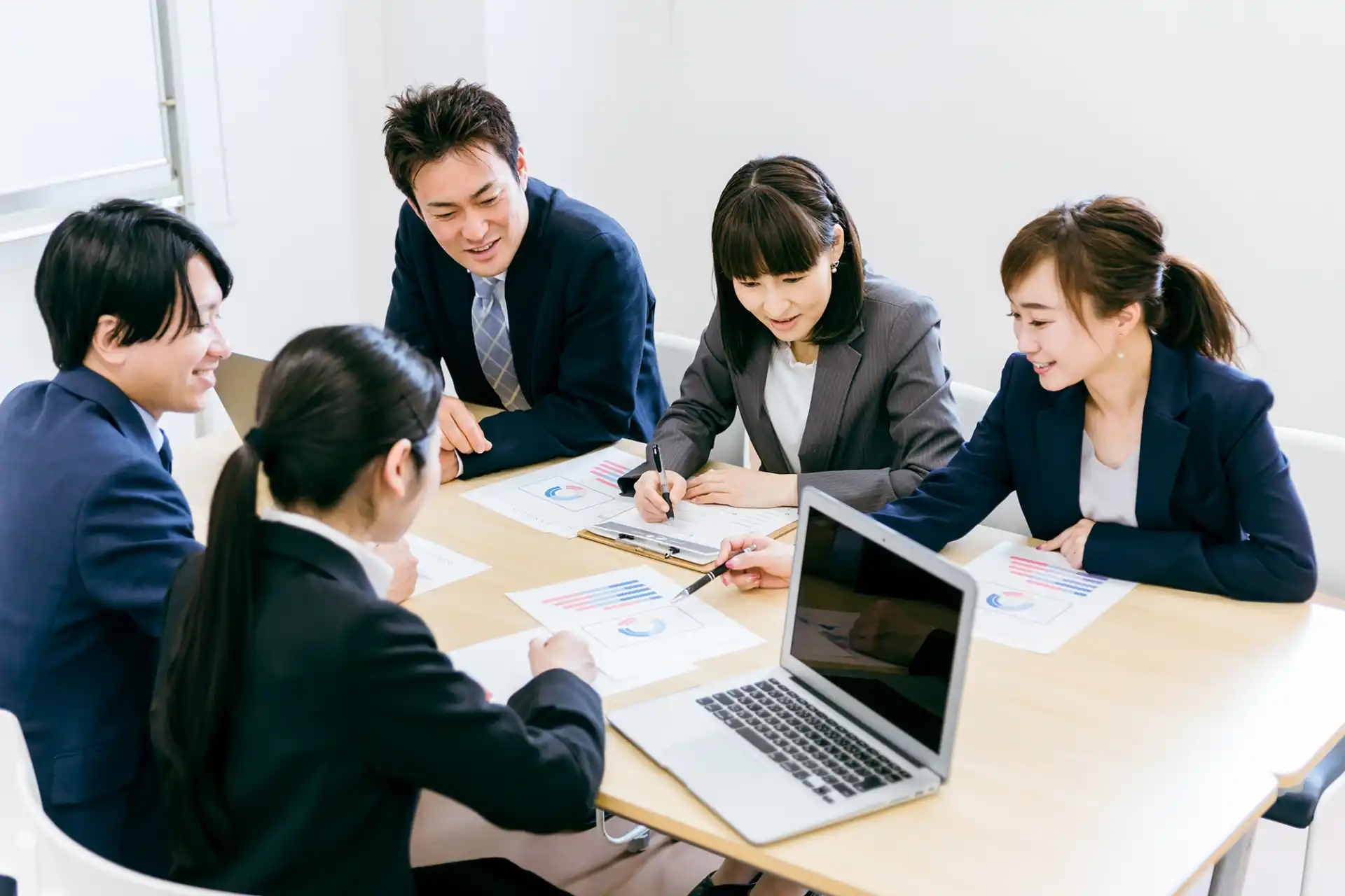 営業方法の選び方とは?成功率を上げる最新アプローチを徹底解説【2025年最新】