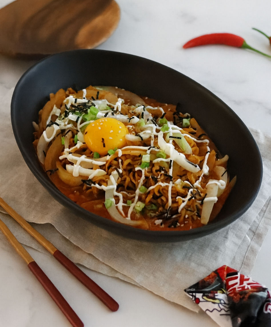 How to Make Buldak Ramen Better (Easy Cheese, Onion & Mayo Upgrade)