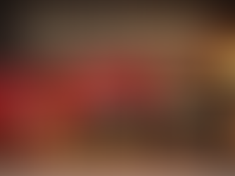 Premium blog thumbnail featuring three Korean ginseng gift sets arranged on a warm wooden tabletop, with a large black ginseng extract box in the center, red and dark brown gift boxes on each side, soft lantern lighting, and elegant gold-and-white title text about the best Korean ginseng gifts for parents and grandparents.