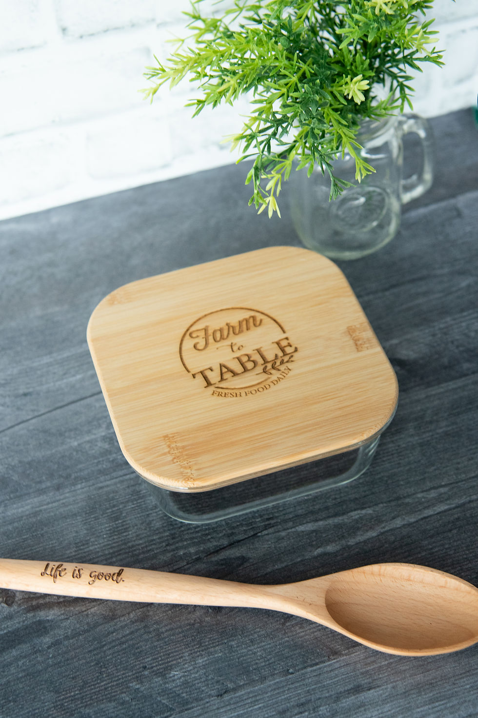 Thumbnail: Custom engraved glass casserole with bamboo lid