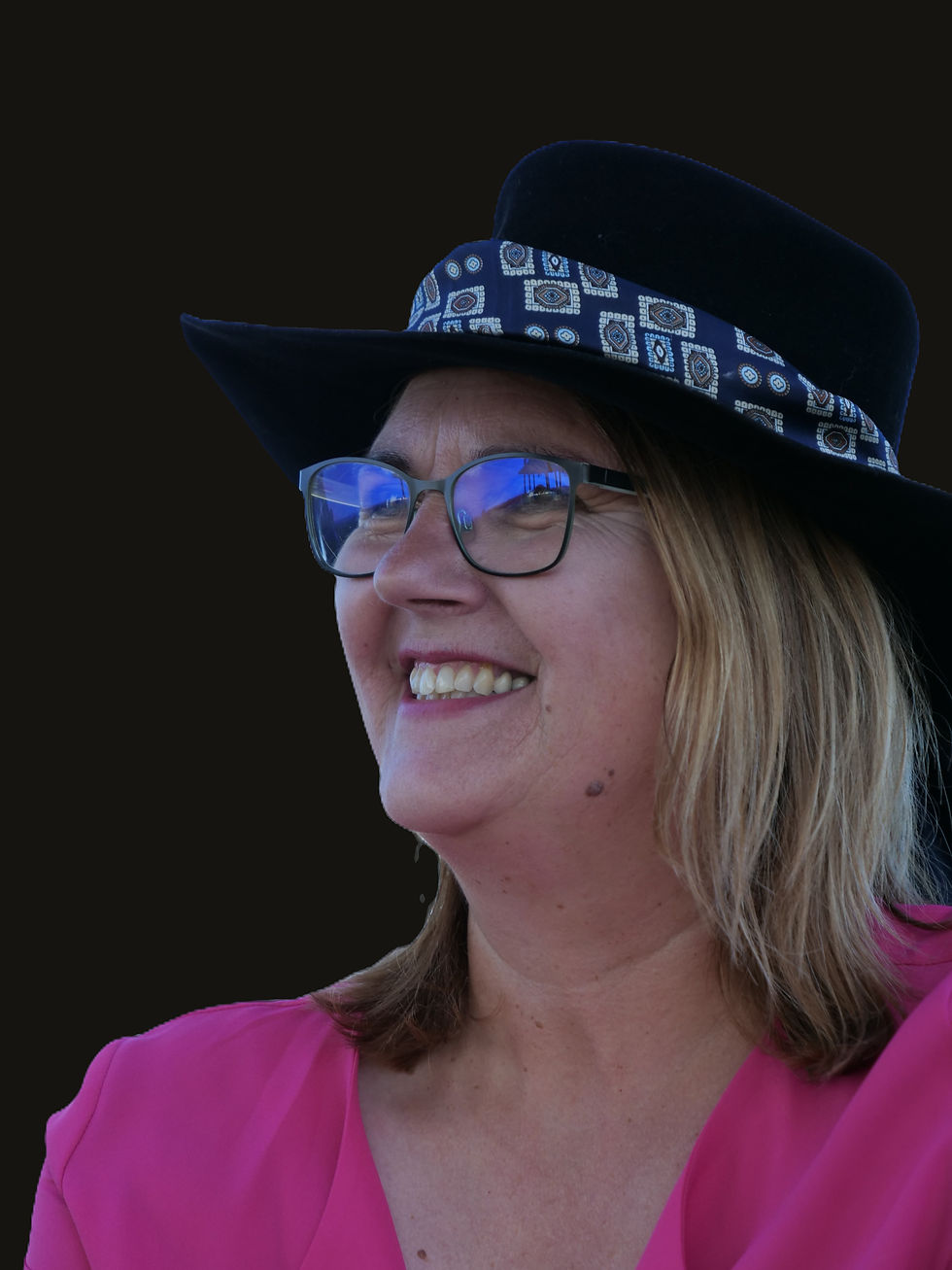 P1380077 (2)_edited.jpg