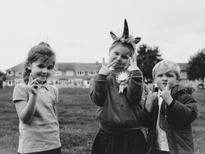 Déjouer le malaise: Maintenir une clinique partagée du détail dans l’anodin du quotidien