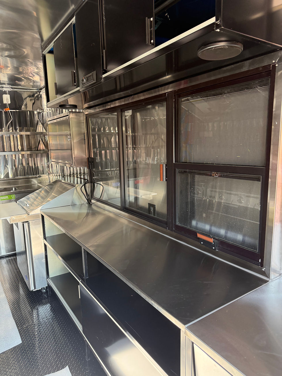 Thumbnail: Fully Equipped Food Trailer(16’ X 8.5’)