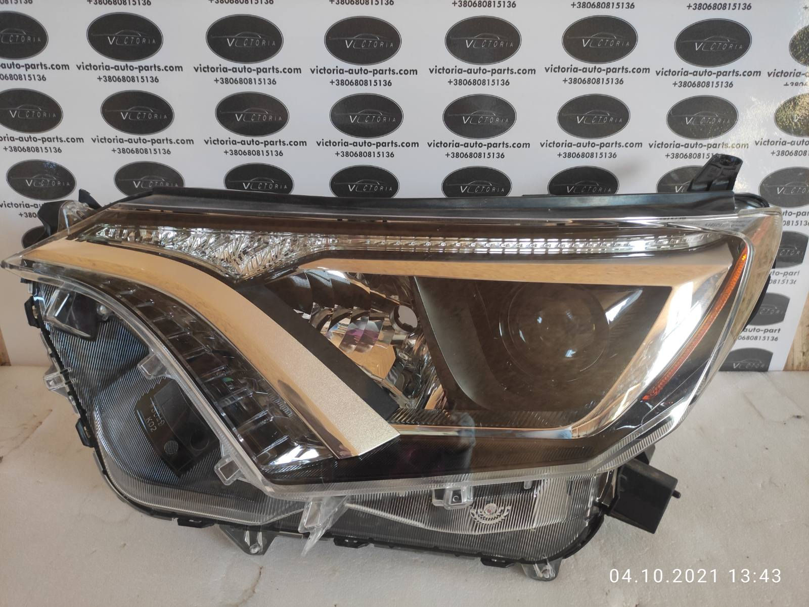 Фара Toyota Rav4 2015-2018 галоген ліва