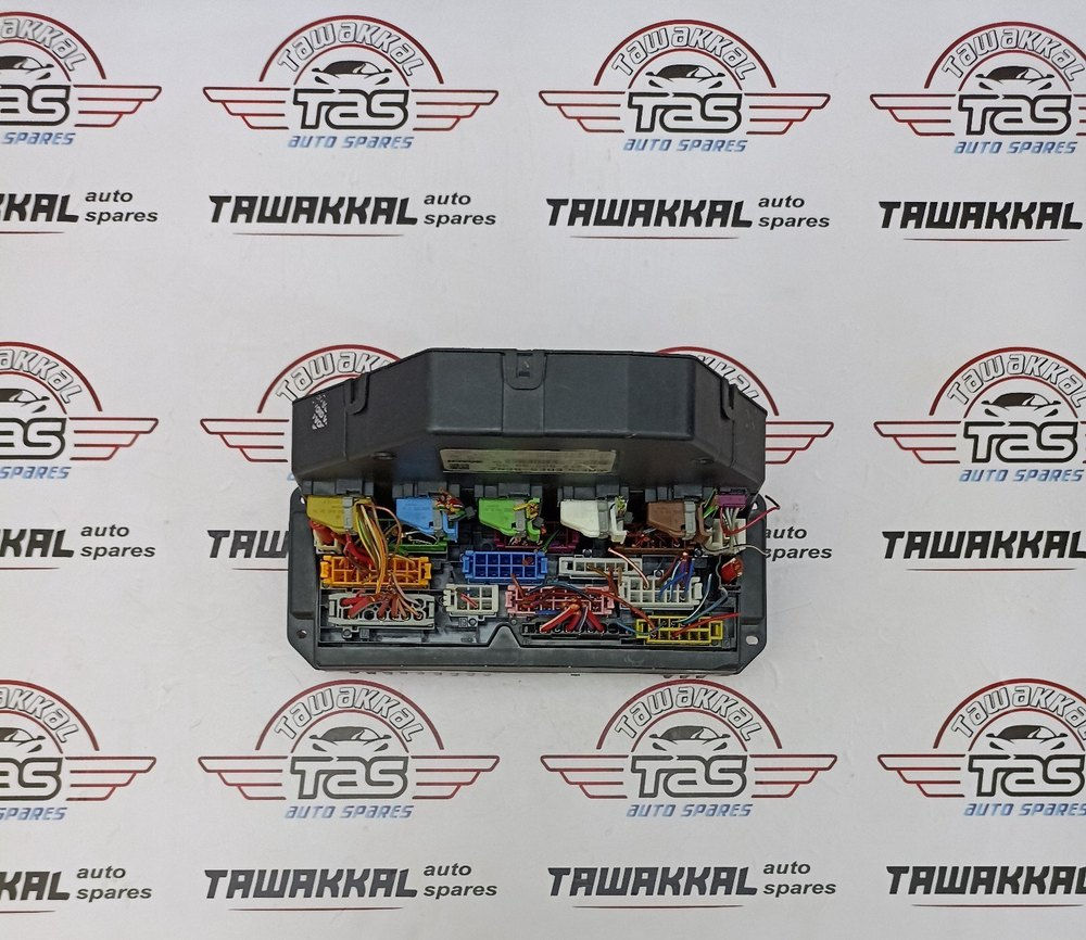 Mercedes-Benz C-Class SAM Fuse Relay Box Fusebox Unit C 220 CDI A2129009905