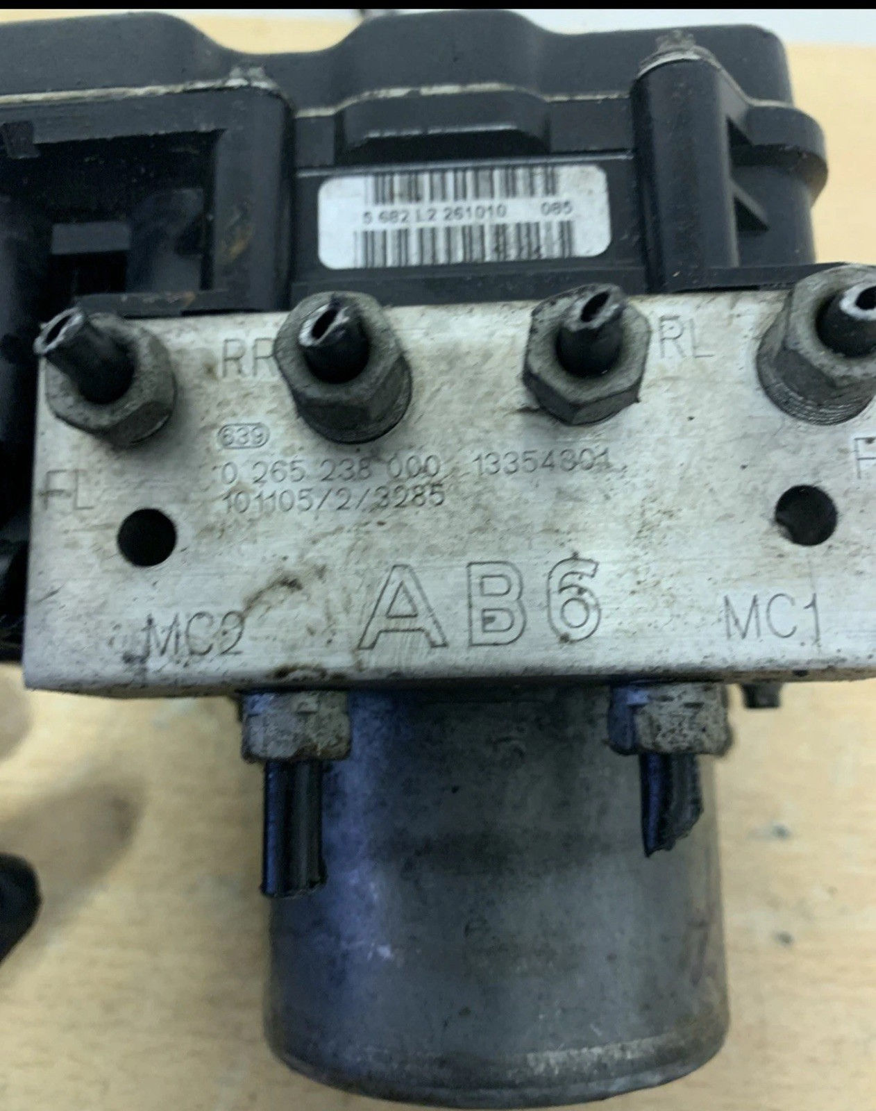 Vauxhall Meriva B Abs Pump 0265238000 0265950820