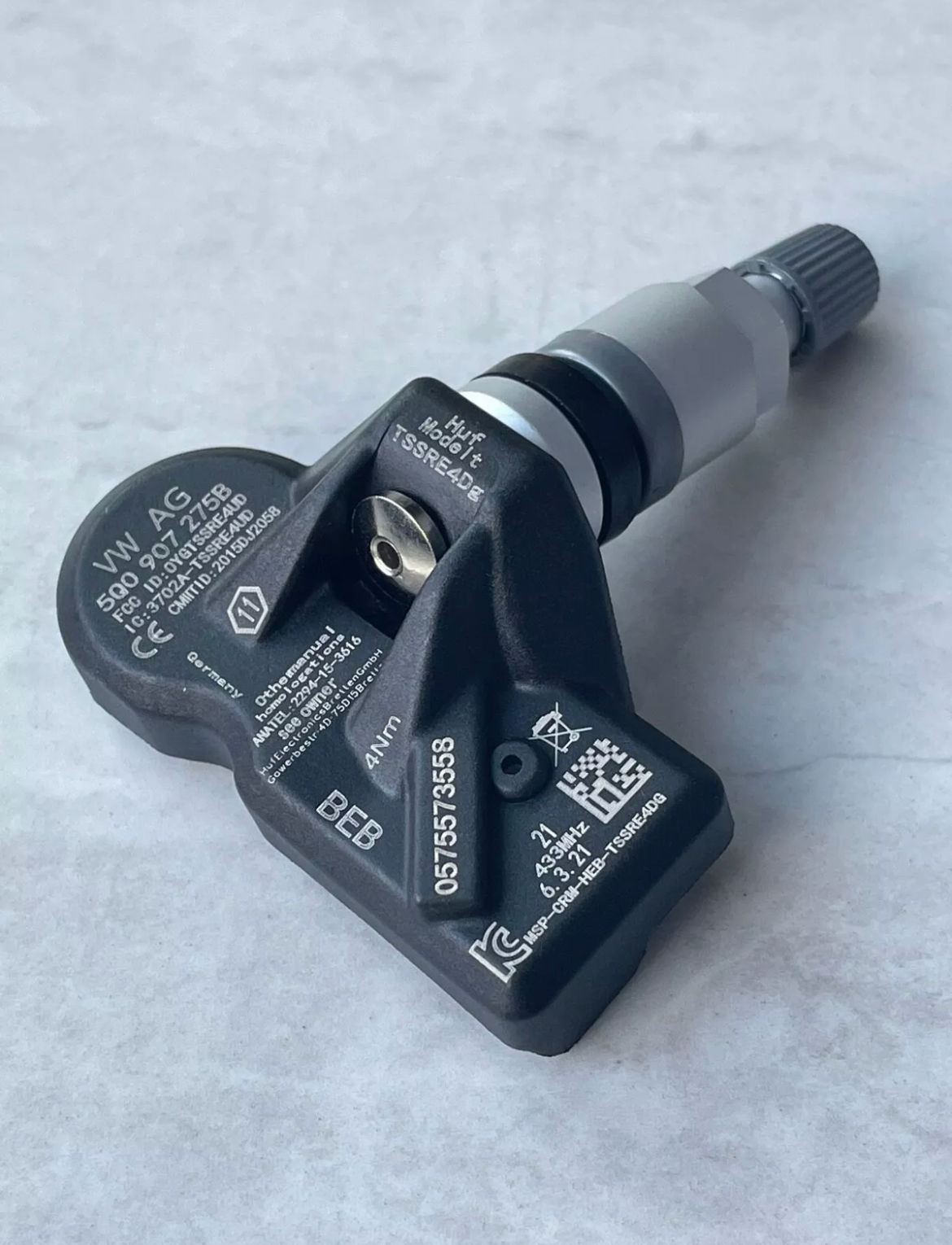 VW TPMS SENSOR TRANSPORTER TOURAN TOUAREG AMAROK  GENUINE OEM 5Q0907275B 