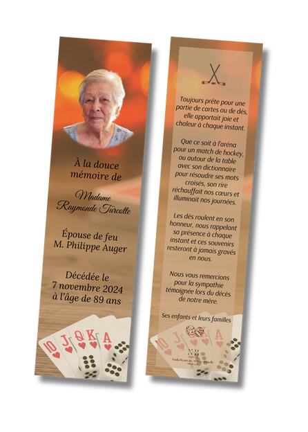 Signet commémoratif avec cartes et dés.