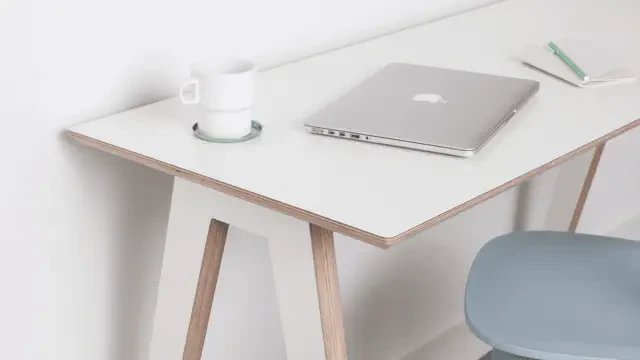 Thumbnail: Olivia Desk