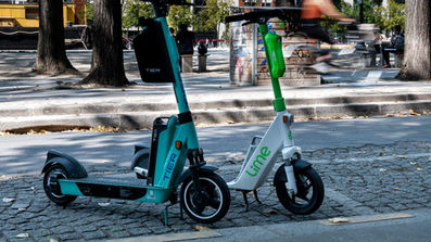 Les trottinettes électriques : les dés sont relancés à Paris.