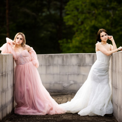Photoshoot at Uhuburg Castle by ItsNtheStars Photography