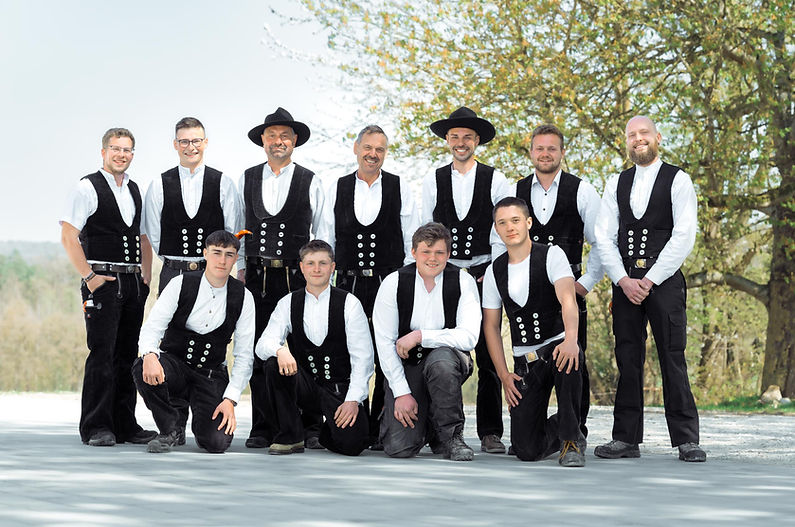 1237 Zimmerei Friedel neues Teamfoto-1583.jpg