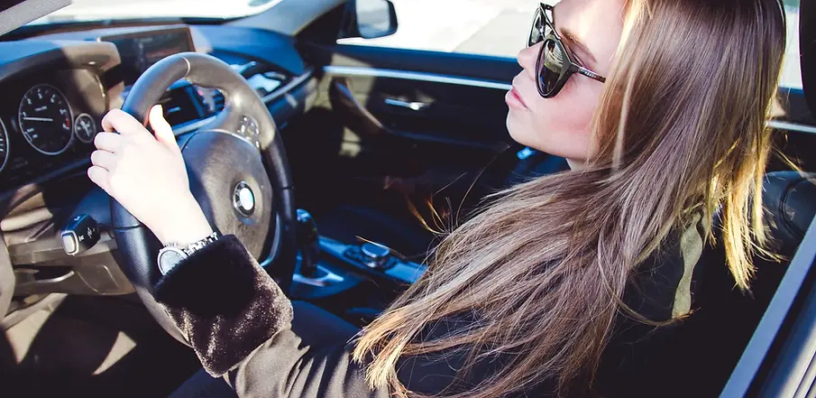 Assurance auto 2 mois : une solution temporaire simple et efficace