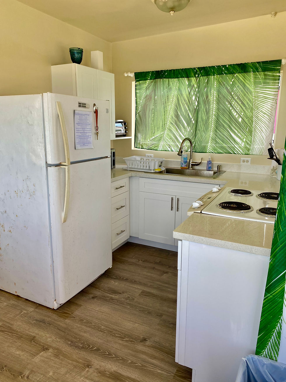 COMPLETE KITCHEN