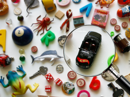 "I spy" game showing a car with a CUI logo